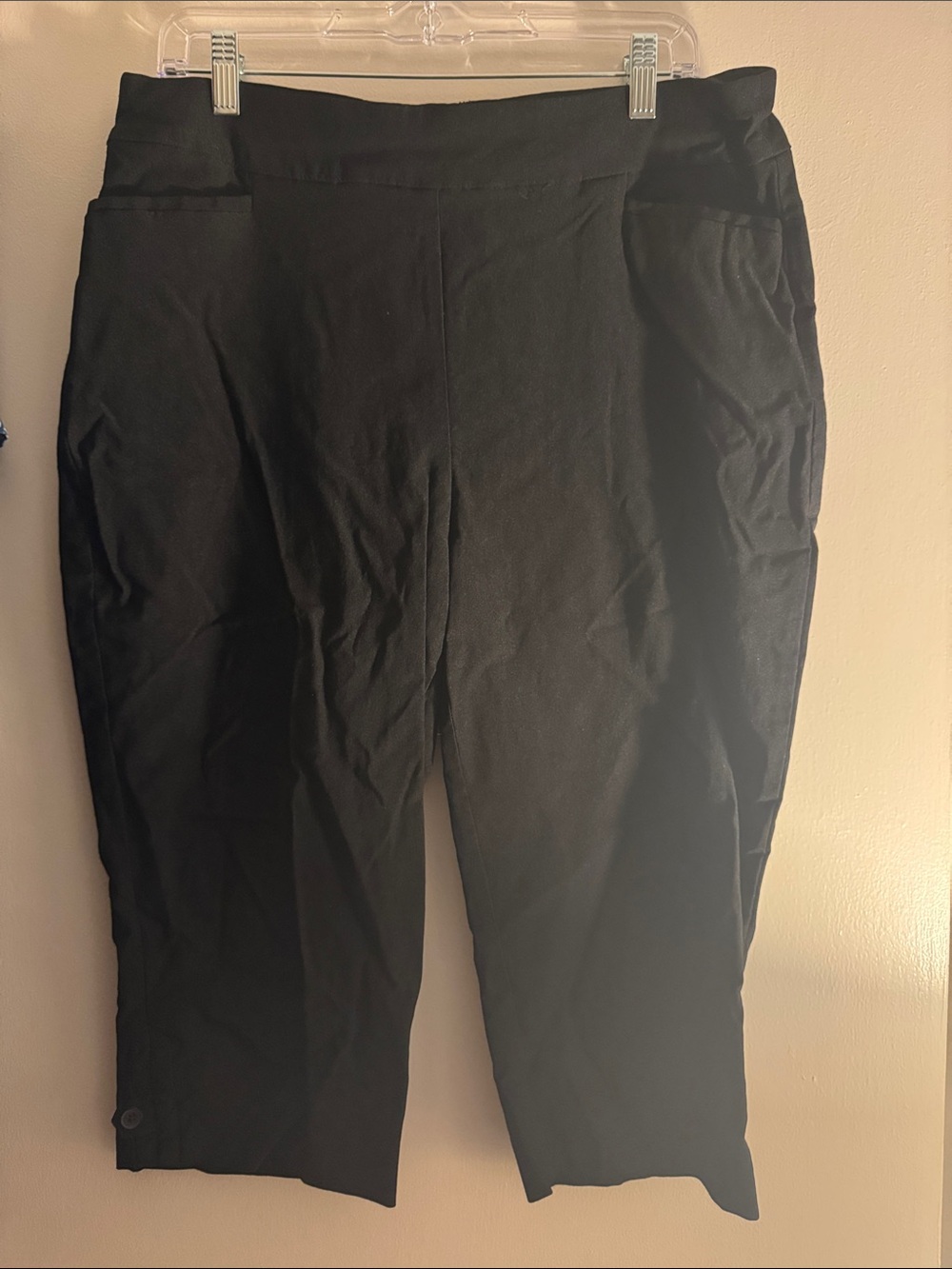 Chico's Black Pull-On Capri Pants, Sz 2.5/US 14